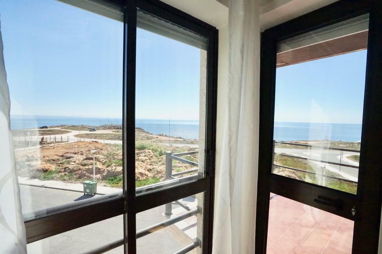 Deluxe Oceanfront - Vue Sur La Mer Peniche Exterior photo